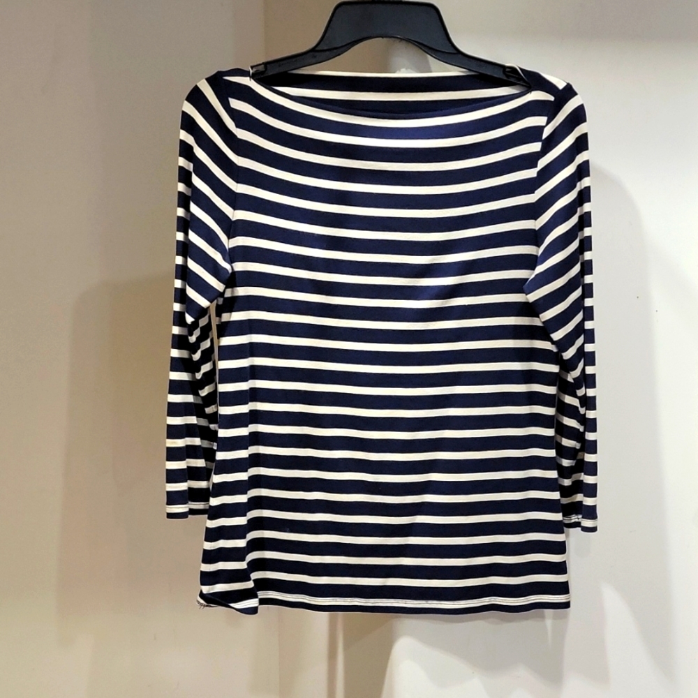 Boat neck stripes shirt